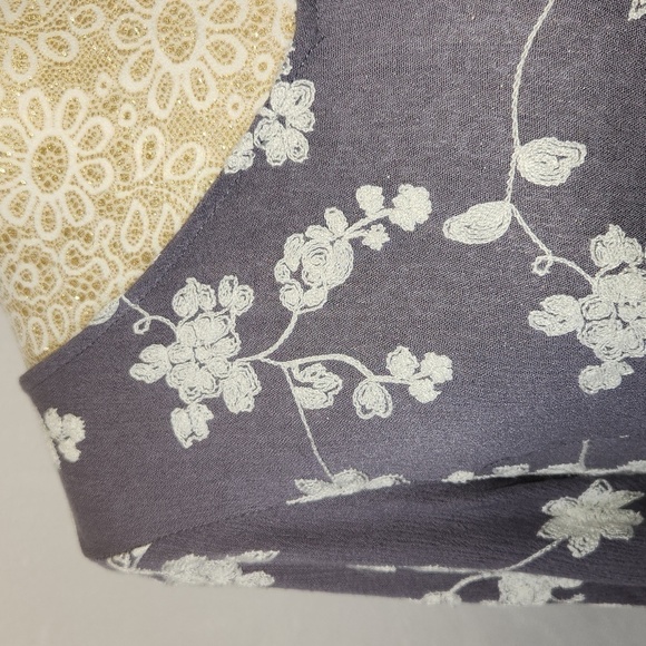 Altar'd-State Cool Grey White Floral Embroidered Bell Sleeve Cut-Out Back Mini S - Picture 10 of 16